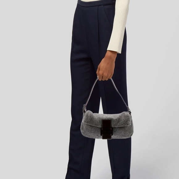 Cashmere wool grey Fendi baguette - Picture 4 of 9